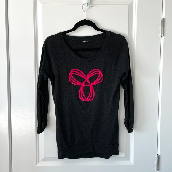 Aritzia Tops - ARITZIA / TNA LOGO LONG SLEEVE TEE XXS